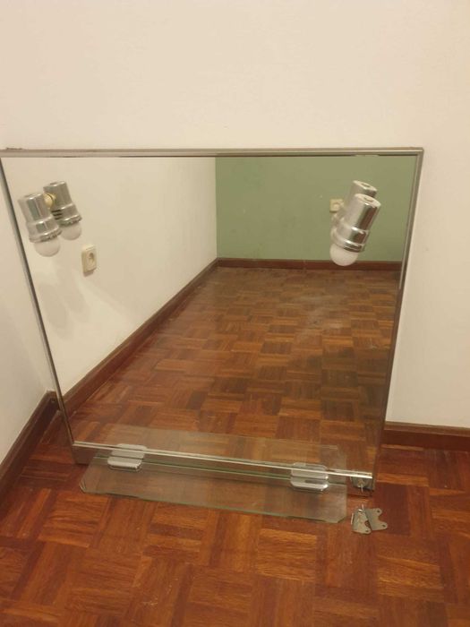 Espelho com iluminação