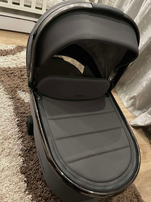 Коляска Carrello