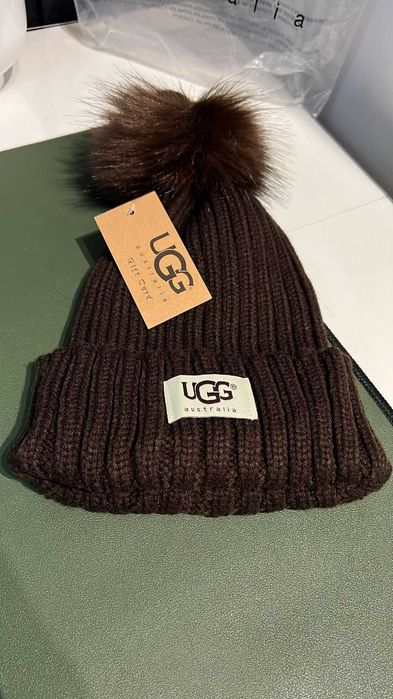 czapka ugg brazowa zimowa czapka z pomponem UGG nowa