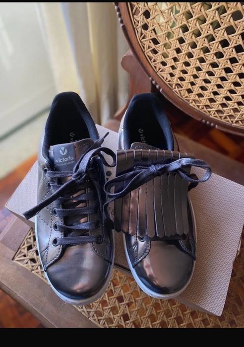 Sapatilhas marca Vitória