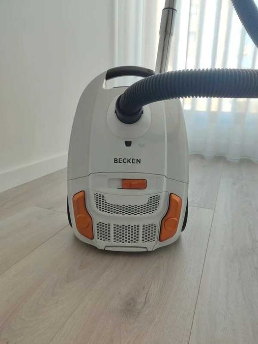 Aspirador Becken + 4 sacos de aspirador