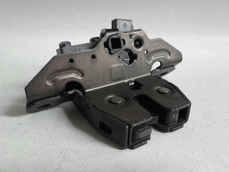 Fechadura / fecho da mala OPEL Astra J Sports Tourer