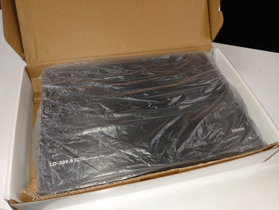 6-канальный автомобильный усилитель 6х50вт RMS