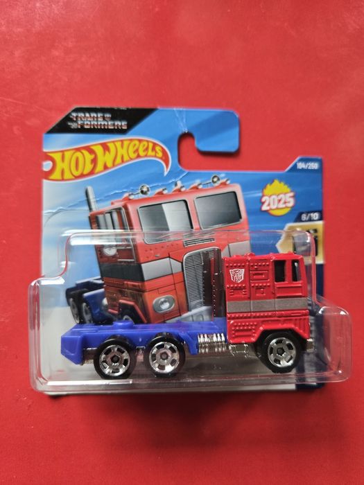 Hotwheels Optimus Prime Transformes miniatura