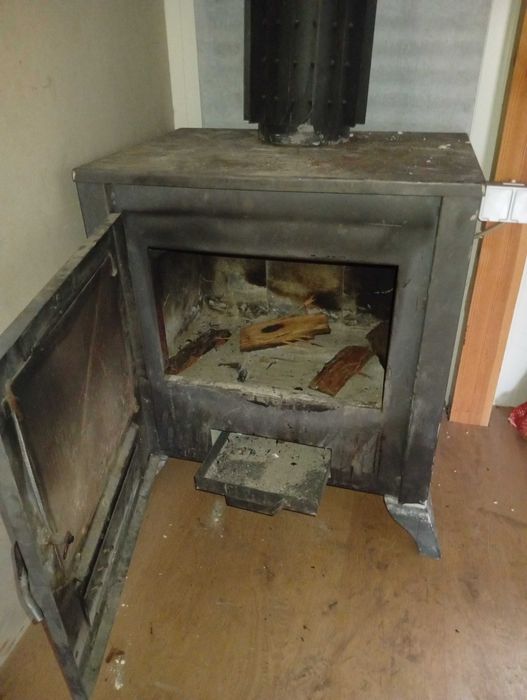 Piec wolnostojący koza