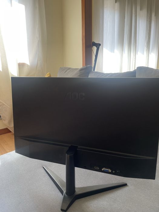 Computador e monitor