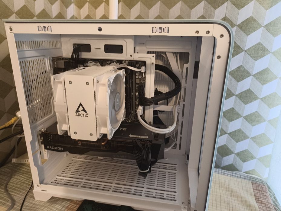 (срочно)Игровой ПК r5 7500 rx6700xt