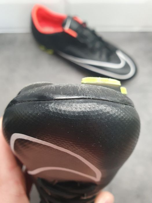 Półprofesjonalne Pro korki Nike Mercurial Veloce II FG 42