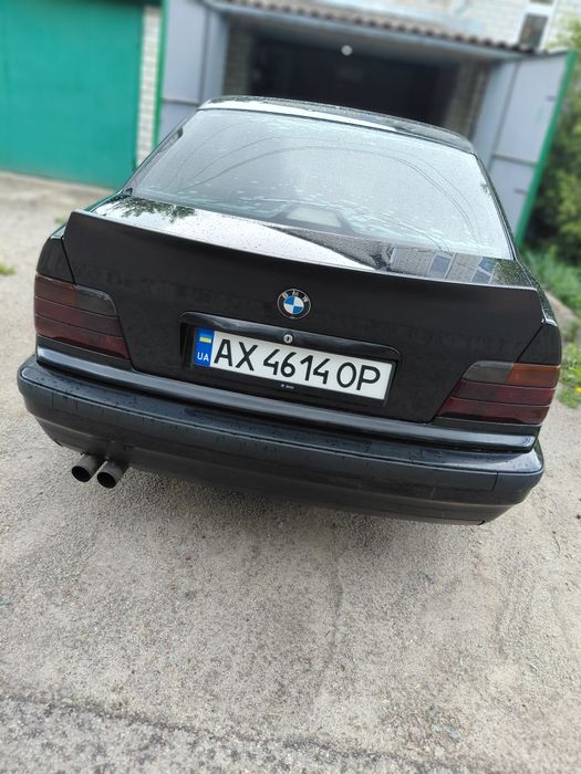 BMW e36 2л. бенз/газ. Срочно
