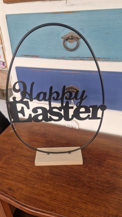 Coelhos de madeira Páscoa