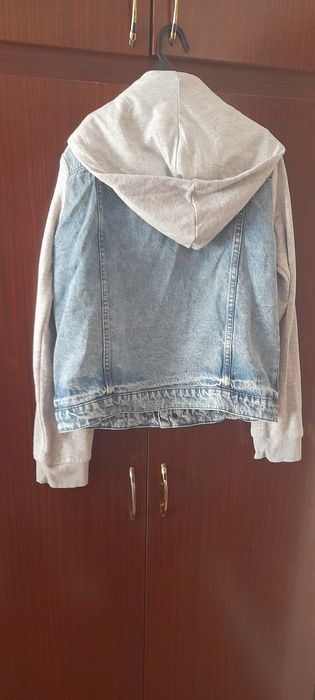 Курточка джинсовая