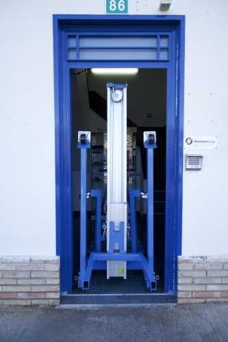 Empilhador/Stacker Alumínio com Elevação a 5.000 Mts 300kg  JR19