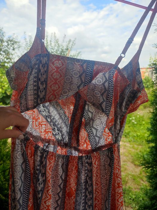 Неймовірно гарна та легка сукня