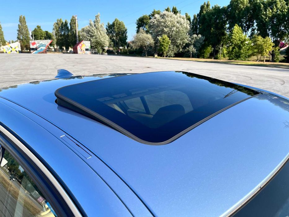 BMW 328i Auto Luxury Line