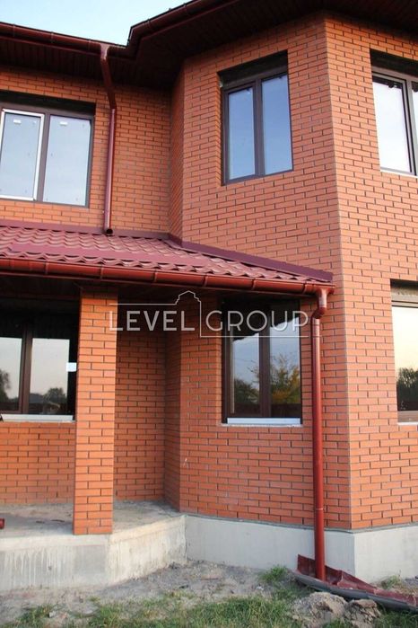 Продаж сучасного будинку 150 м² на ділянці 25 сотки в с. Малий Карашин, Київська область