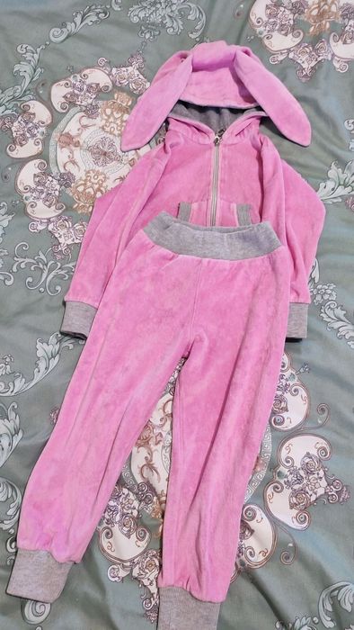 Гарний махровий костюм для дівчинки