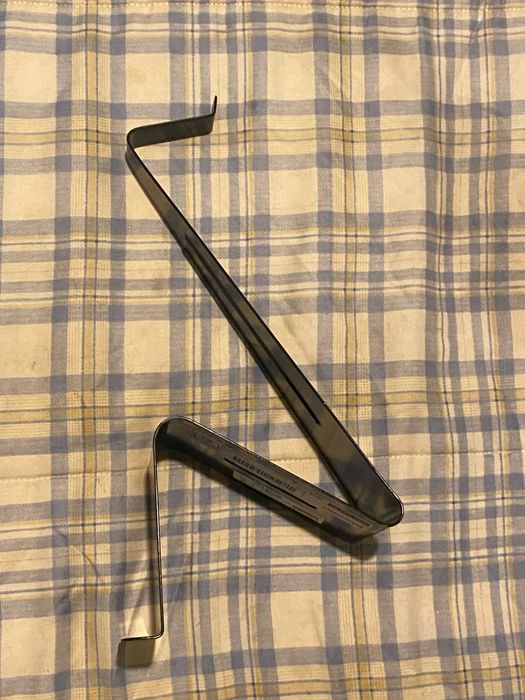 Vendo suporte de fones de ouvido de ferro