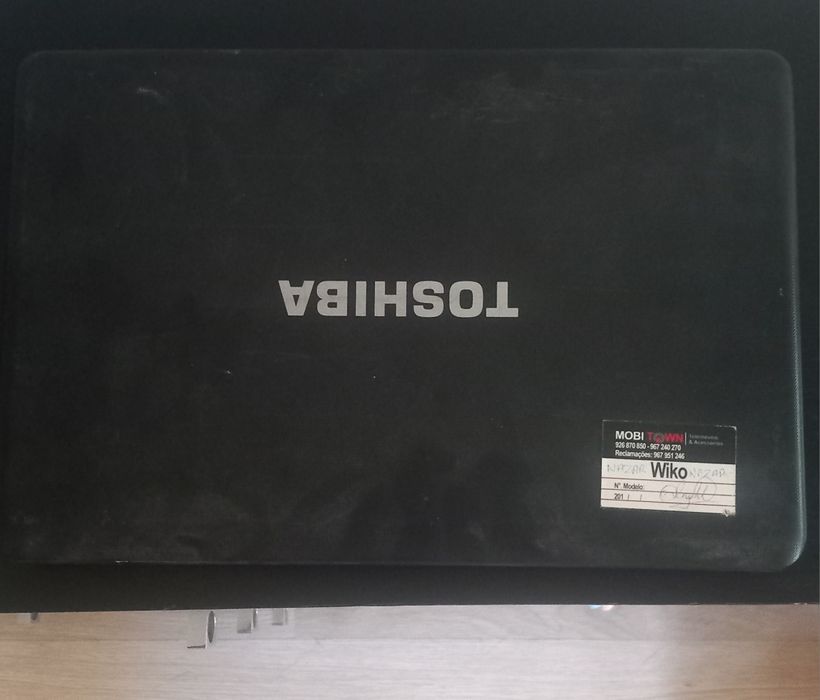 Vendo laptops e tablets usados – para peças/doações.

Predisto