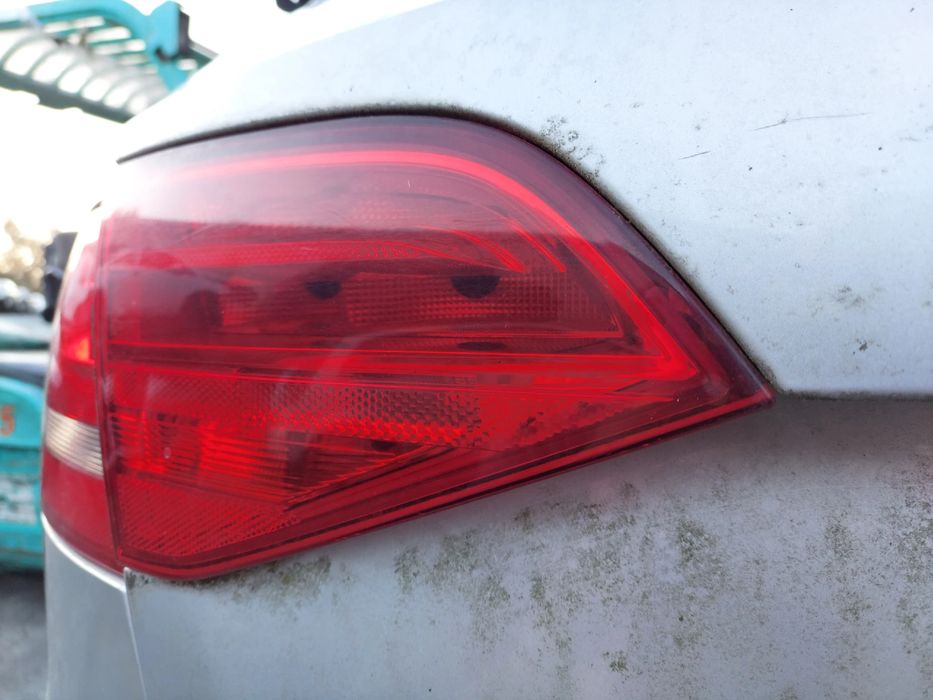 Farolim da mala esquerdo AUDI A4 Avant (8K5, B8)