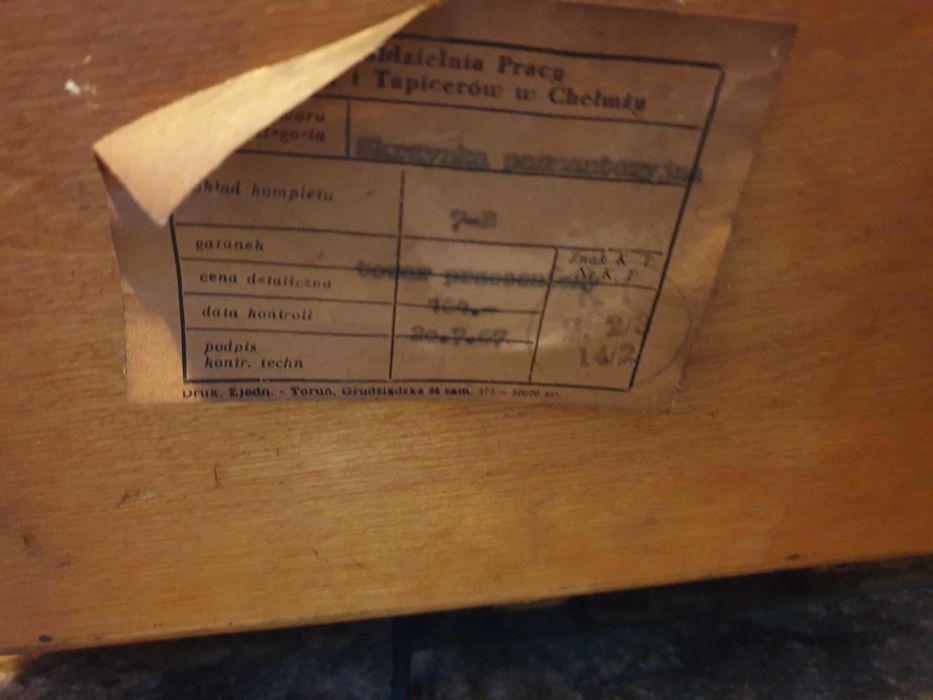 Skrzynka pasmanteryjna z 1967 roku.