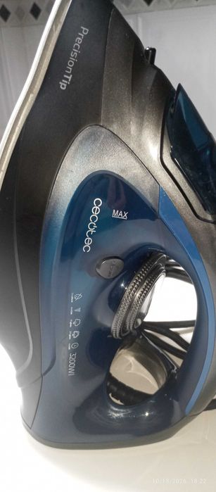 Ferro de Engomar Cecotec IronHero 3200 (Para Peças / Reparação)