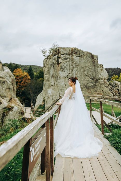 Весільна сукня розмір М