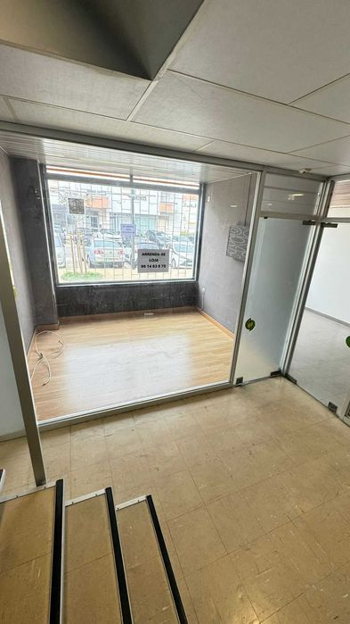 Para arrendar de Espaço comercial - Centro Comercial Bela Vista