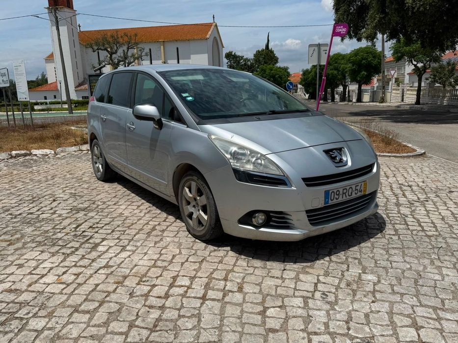 Peugeot 5008 ano 2013