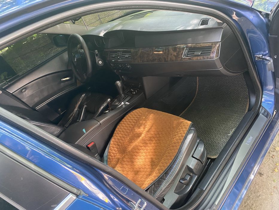 Продам Bmw 523i e60