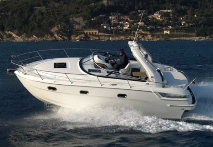 jacht motorowy BAVARIA 28 Sport Cruiser dwa silniki Volvo Penta 4.3 GXi