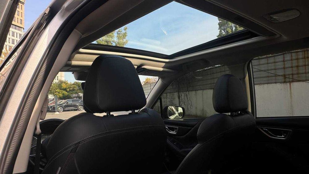 Subaru Forester 2019 2,5 Автомат 68 т км пробег