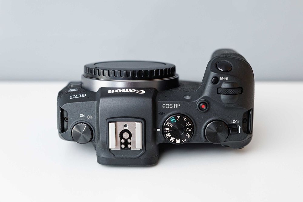 Aparat CANON EOS RP - super stan, 2749 klatek