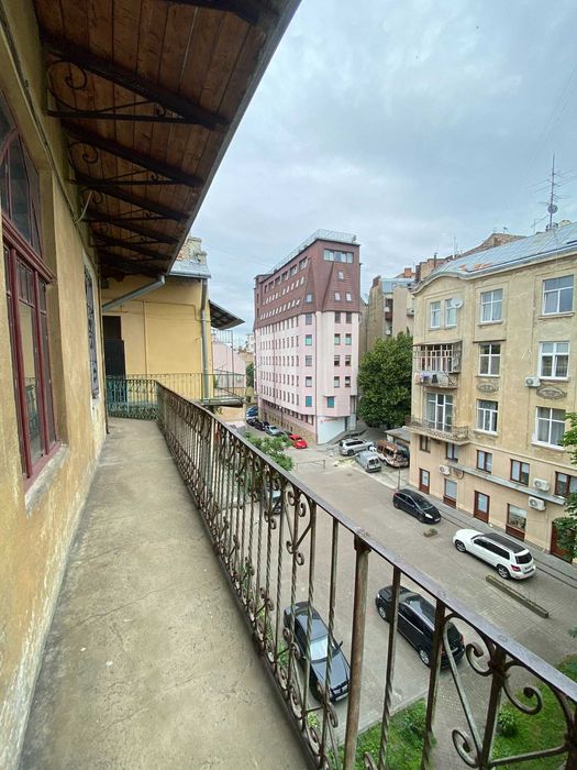 Продаж 1 кім. квартири по вул. Ярослава Осмомисла