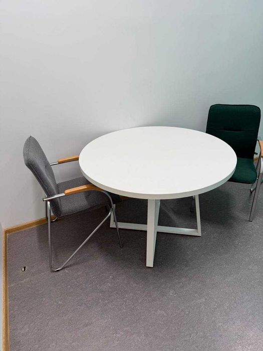 РАСПРОДАЖА офисной мебели стулья кресла на колёсиках стільці крісла