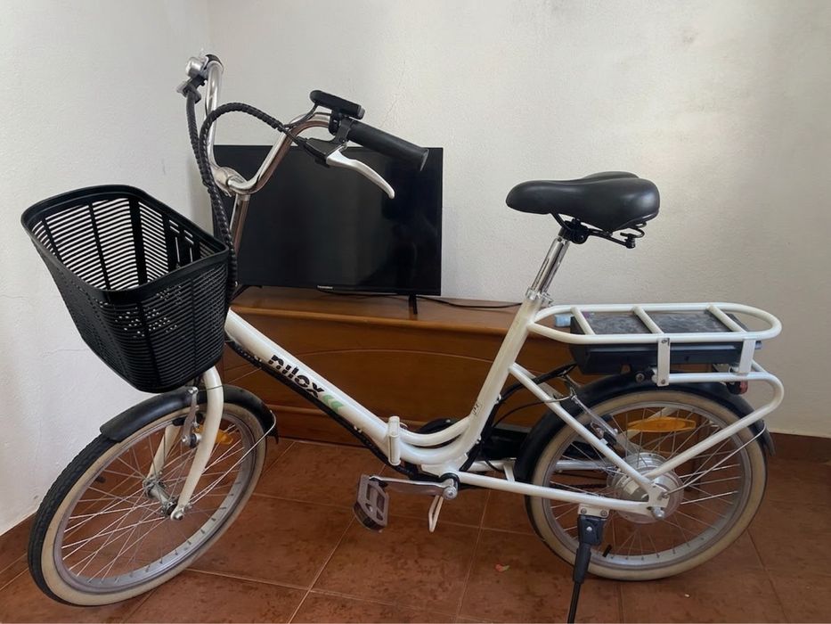Bicicleta Elétrica Dobrável Nilox - Excelente Estado Descrição: Vendo bicicleta elétrica dobrável urbana