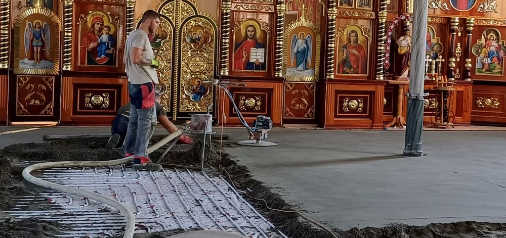 СТЯЖКА чистова, напівсуха піщано-цементна.