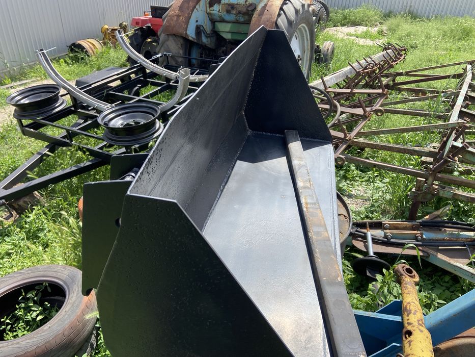 Міні трактор Японський Kubota L2002 з куном та фрезою