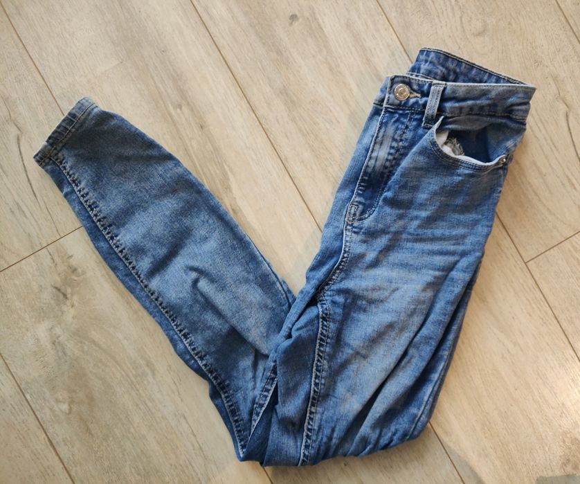 Spodnie jeansowe Sinsay wysoki stan rurki S M skinny