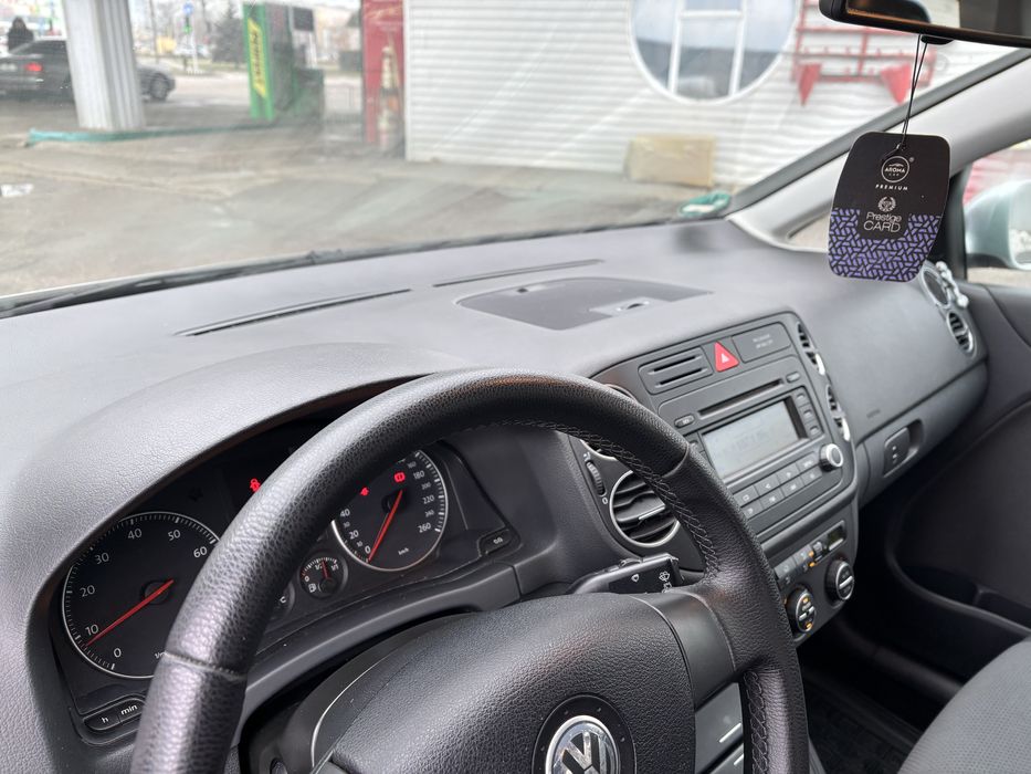 Volkswagen golf plus 1.6л