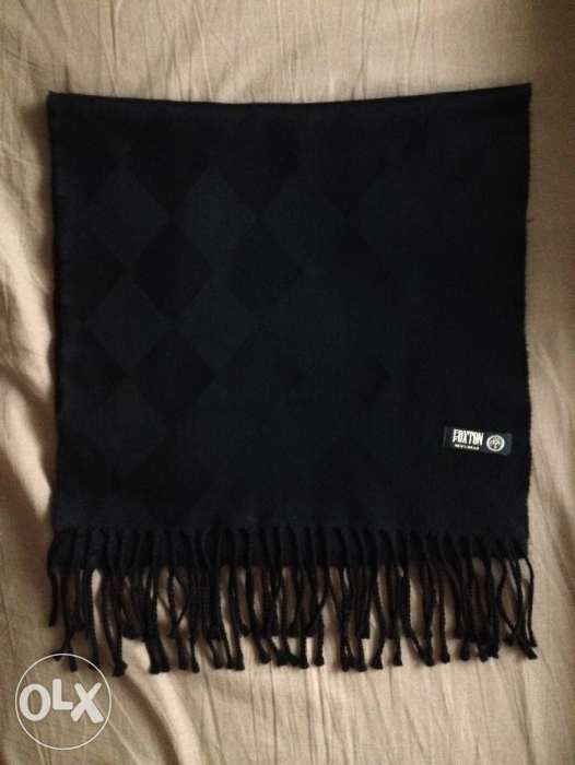 Szal czarny idealny na jesien zime