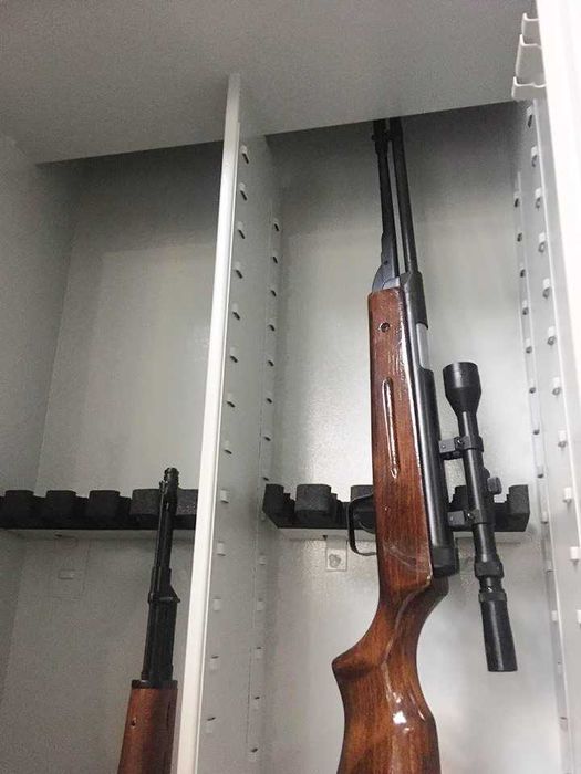 Szafa na broń S1 Sejf na 25 szt 18901P MULTI PRAKTIKER STALPOL