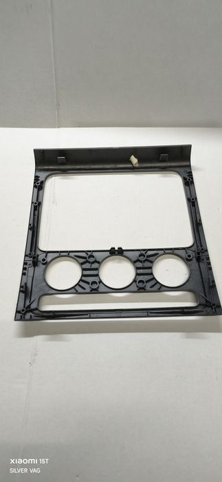 Ramka radia VW Touran LIFT 03 10 Części