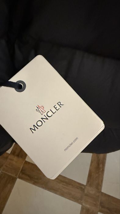 Длинный пуховик Moncler оригинал