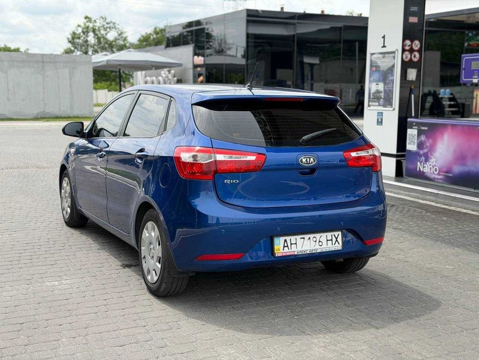 Продам KIA RIO 2012 1.6 Автомат