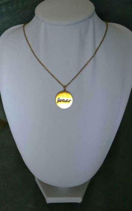 Colar Aço Dourado c/ Medalha Forever NOVO