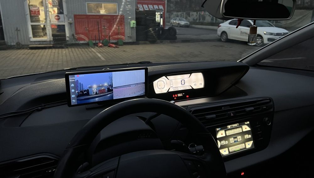 Автомобіль Citroen C4 Picasso