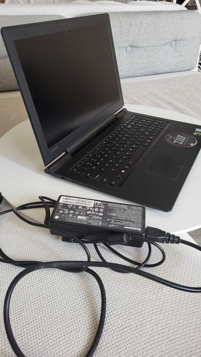 Lenovo Ideapad 700-15 i5-6300HQ/8GB/1000 GTX950M