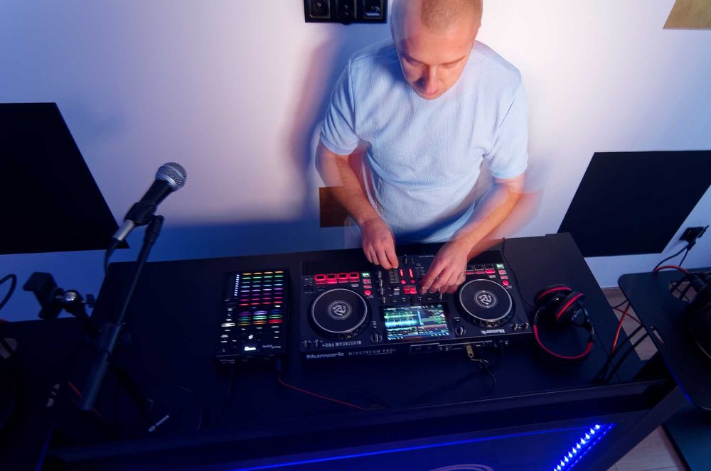 DJ na imprezy prywatne i firmowe | Muzyka dopasowana do gości