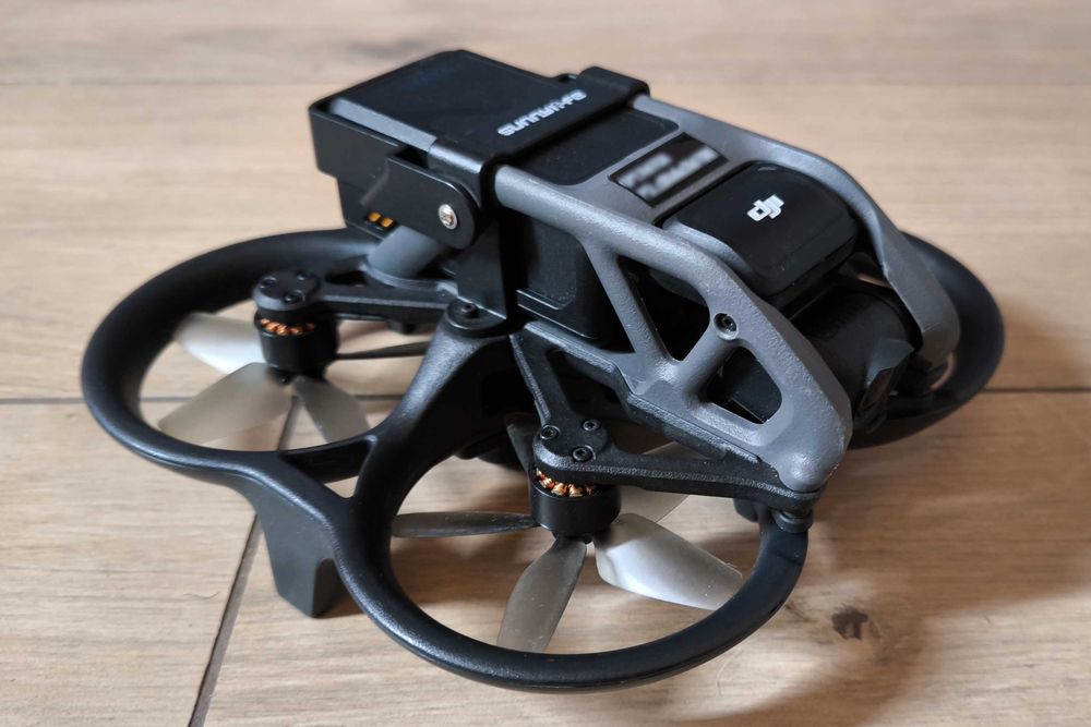 Dron DJI Avata + DJI RC Motion Controller 2 + DJI Googles 2 + 6 baterii +  dodatki