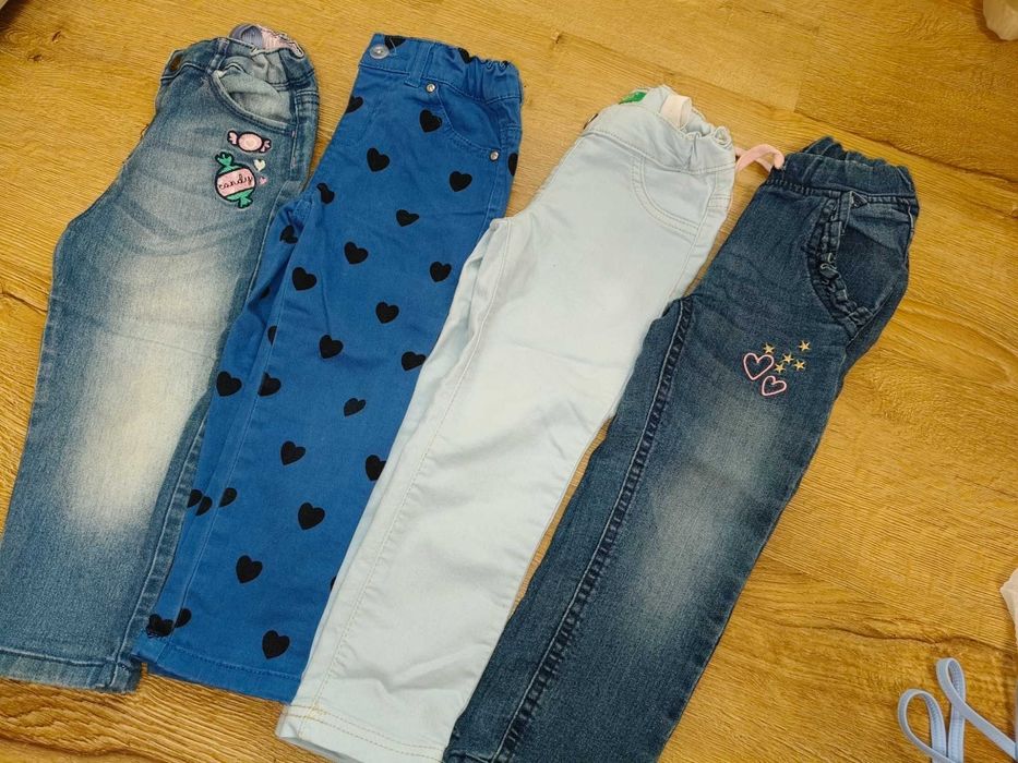 Джинси і брюки для дівчинки